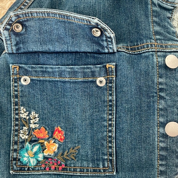 NWT Free People x Driftwood Randi Embroidered Denim Coverall size Medium - Picture 4 of 9